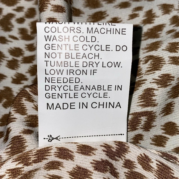 SHEIN Curve leopard print short batwing sleeve tie mockneck key hole NEW size 4X - Picture 10 of 13